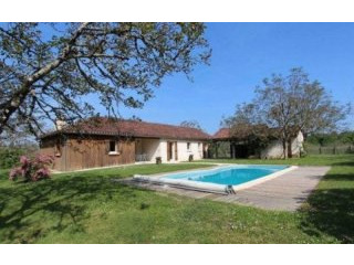Single Story Property With Pretty..