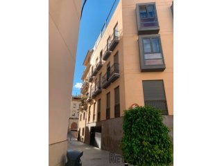 Edificio de reciente construcción en excelente estado y..