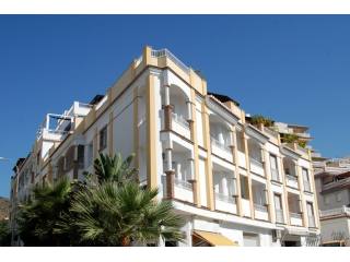 2 Bedroom South Facing Apartment with..