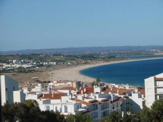 LARGE 3 BEDROOM APARTMENT WITH GOOD SEA..
