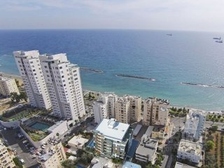 6 Bedrooms - Business Or Investment -..
