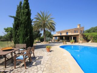 Refurbished Country House In Romantic..
