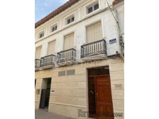 Large building located in Huercal-Overa town, just a few..