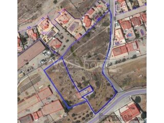 Urban building plot to be developed of just over 8000m2 for..