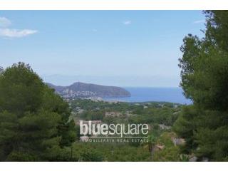 Building land with sea views in Moraira