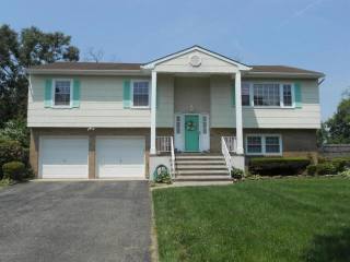 3 bedroom Flat For Sale: 1012 Roanoke..