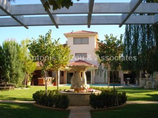 Six Bedroom Luxury House