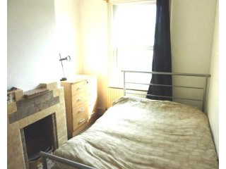 Single with single bed near Leyton..