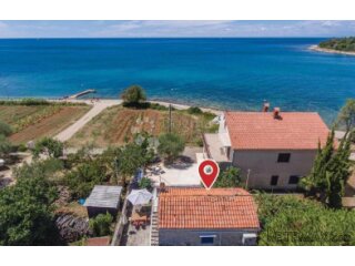 Umag okolica, kamena kuća 2 red mora