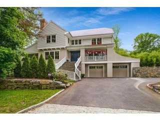 6 bedroom House For Sale: 93 Central..