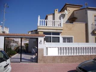 3 Bedrooms - Semi Detached - Alicante -..