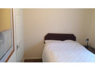 ROOM TO LET IN HOLLINSWOOD - ALL BILLS..