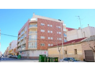 3 bedroom, 2 bathroom Apartment, Urban..