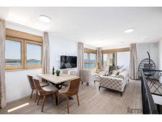 Dvooetažni apartman uz more