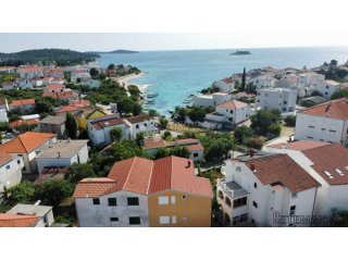 ROGOZNICA- KUĆA 70M OD PLAŽE