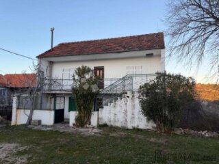 Prilika! Samostojeća kuća s dvorištem – Sonković kod Skradin