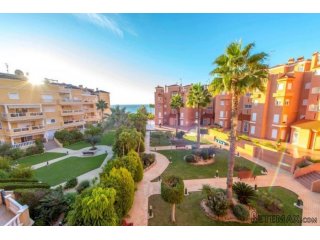 Ático dúplex con vistas al mar ubicado en Residencial A..