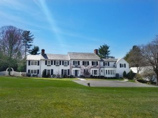 5 bedroom House For Sale: 450 Lake..