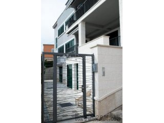 ŠIBENIK CENTAR GRADA PREKRASNA KUĆA SA PRELJEPIM POGLEDOM