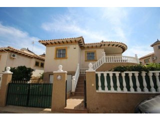 2 Bedrooms - Villa - Alicante - For Sale