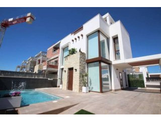 3 Bedroom 2 Bathroom Villa In Guardamar..
