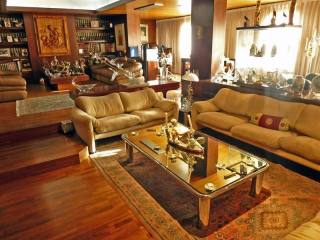 4 bedroom Flat For Sale: BARCELONA..