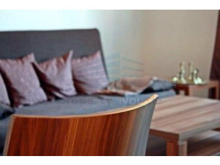 1 Zimmer in moblierten 3-Zimmer Wohnung..