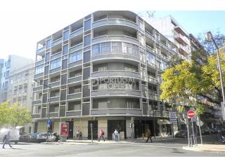 Superb 4 Bedroom Apartment in Av. 5..