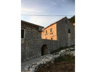PODGORA - Autentična kamena kuća 157m + vrt