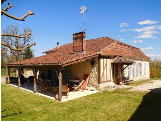 Stone House With Swimming Pool And Barn