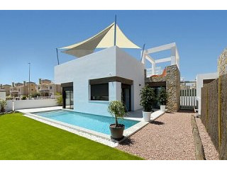 STUNNING 2 BED DETACHED VILLA WITH..