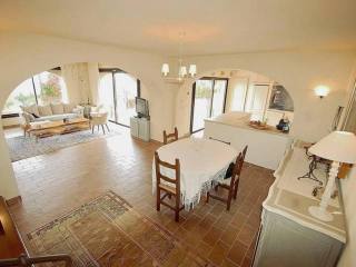 Villa 3/4 bedrooms with overlooking..