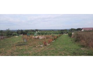 BRATULIĆI – Građevinsko 2.258 m2 s bogatim voćnjakom