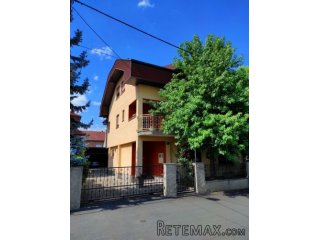 PREKRASNA KUĆA DVOKATNICA U ZELENILU (302 m2).