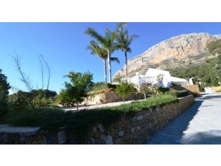 4 Bedroom Luxury New Construction Villa..
