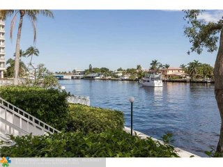3 bedroom Flat For Sale: 3100 NE 47th..