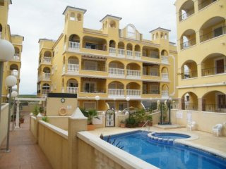 2 Bedrooms - Apartment - Alicante - For..