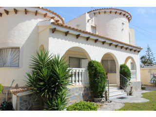 3 Bedrooms - Villa - Alicante - For Sale