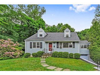 4 bedroom House For Sale: 80 Poillon..