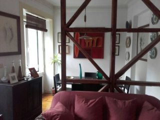 T2 Lisbon Apartment for Sale, Santa..