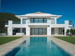 Contemporary New Villa For Sale In La..
