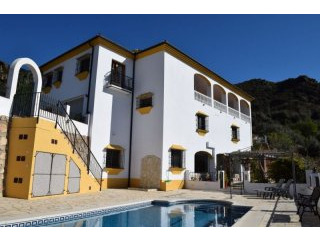 Villa for Sale in Comares 595.000..