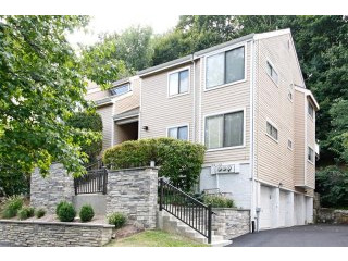 2 bedroom House For Sale: 173 Birchwood..