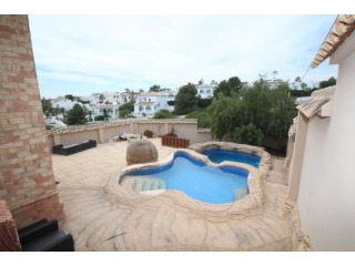 4 Bedrooms - Villa - Alicante - For Sale