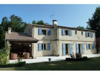 House For Sale: 33000 BORDEAUX