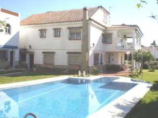 5 bedroom, 4 bathroom Villa, (build 413..