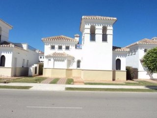 2 bedroom detached house for sale
