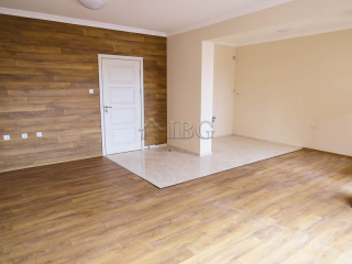 Spacious 2-bedroom apartment in Palm..