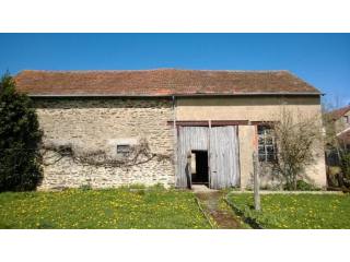 On 2700 m2 Big house wiht huge attic..