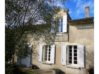4 Bedrooms - House - Aquitaine - For..